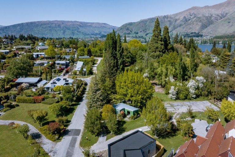 Photo of property in 18 Kidson Lane, Wanaka, 9305
