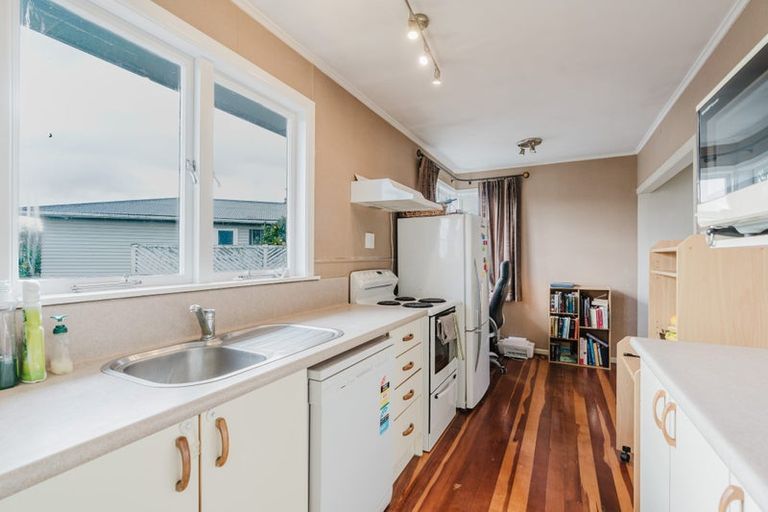 Photo of property in 42 Irvine Street, Frankton, Hamilton, 3204