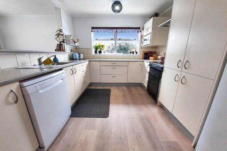 Photo of property in 23 Te Iwiheke Place, Turangi, 3334