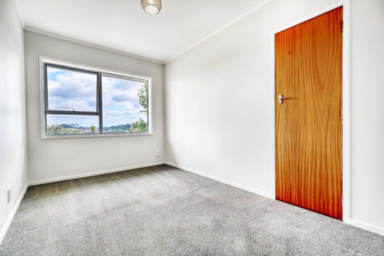 Photo of property in 10 Brunner Road, Glen Eden, Auckland, 0602
