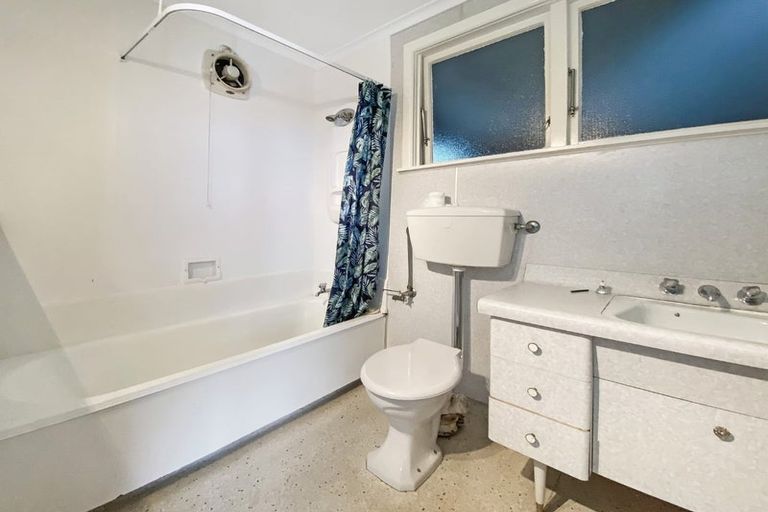 Photo of property in 609 Marine Drive, Days Bay, Lower Hutt, 5013