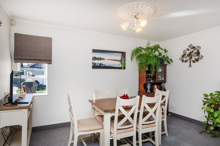 Photo of property in 12 Lancewood Lane, Roslyn, Palmerston North, 4414