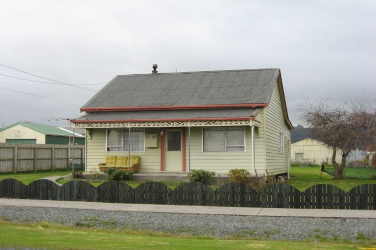 Photo of property in 41 Johnson Street, Milton, 9220