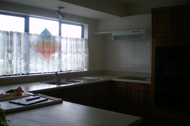 Photo of property in 149 Botany Road, Botany Downs, Auckland, 2010