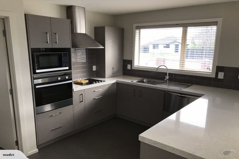 Photo of property in 216 Bower Avenue, North New Brighton, Christchurch, 8083