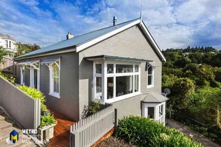 Photo of property in 52 Sutherland Street, Dunedin Central, Dunedin, 9016
