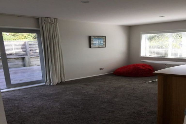 Photo of property in 28 Oakwood Grove, Eastern Beach, Auckland, 2012
