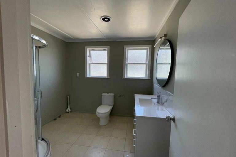 Photo of property in 182 Lake Road, Belmont, Auckland, 0622