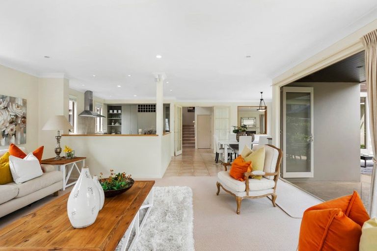 Photo of property in 10 Quedley Court, Eastern Beach, Auckland, 2012