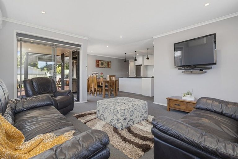 Photo of property in 8 Tangaroa Street, Waitara, 4320