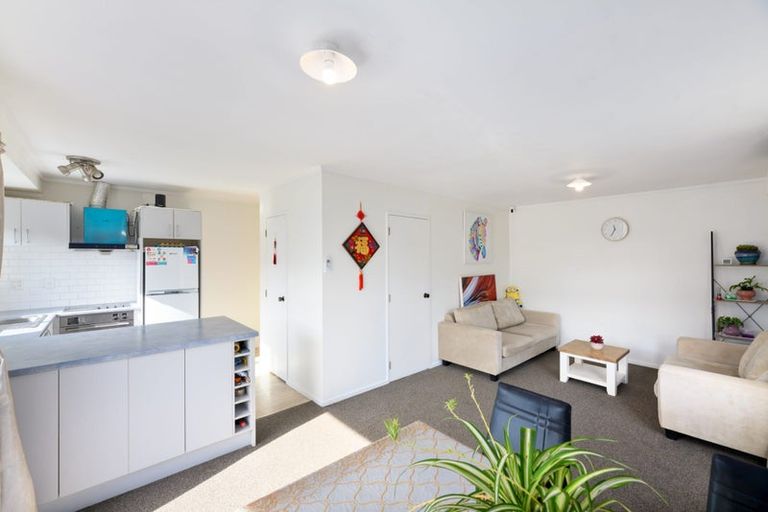 Photo of property in 1/31 Pomaria Road, Henderson, Auckland, 0610