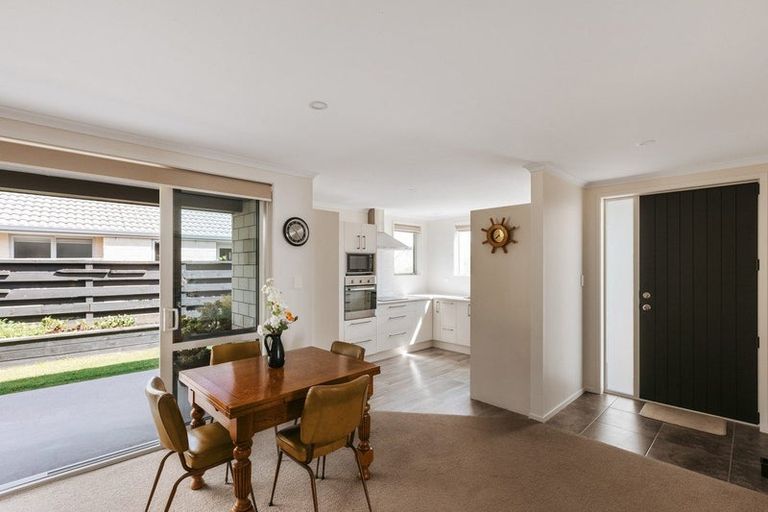 Photo of property in 5 Vista Close, Omokoroa, 3114