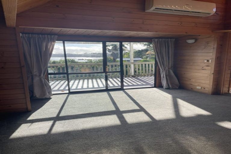 Photo of property in 2 Twin Wharf Road, Herald Island, Auckland, 0618