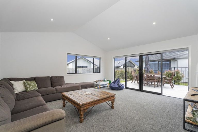 Photo of property in 4 Ngaroma Crescent, Whitianga, 3510