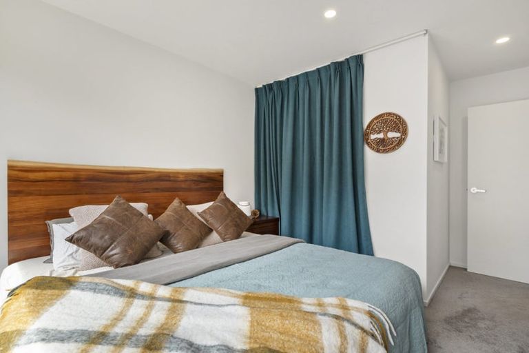 Photo of property in 132a Stapleford Crescent, Browns Bay, Auckland, 0630