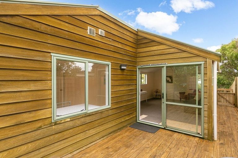 Photo of property in 18 Darlington Terrace, Miramar, Wellington, 6022