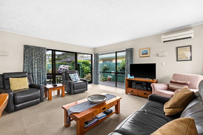 Photo of property in 82a Church Road, Taradale, Napier, 4112