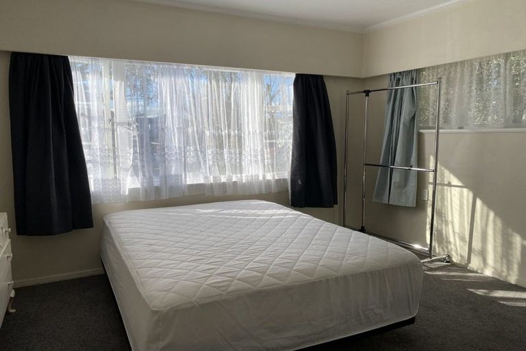 Photo of property in 6 Croft Grove, Moera, Lower Hutt, 5010