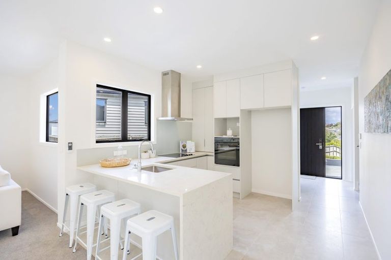 Photo of property in 6d Pax Avenue, Forrest Hill, Auckland, 0620