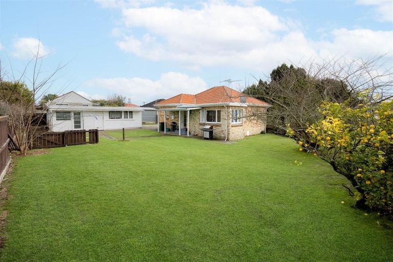 Photo of property in 17 Verel Street, Fairfield, Hamilton, 3214