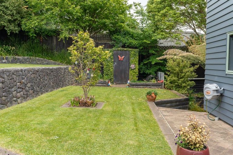 Photo of property in 8 Tironui Terrace, Western Heights, Hamilton, 3200