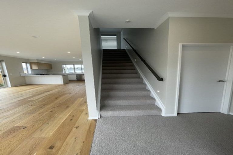 Photo of property in 20 Onekura Street, Red Beach, 0932