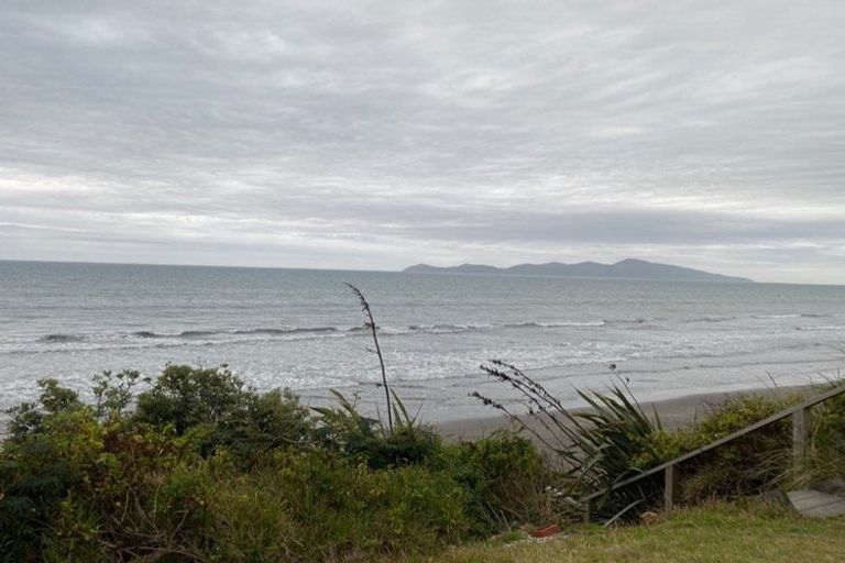 Photo of property in 60 Ames Street, Paekakariki, 5034