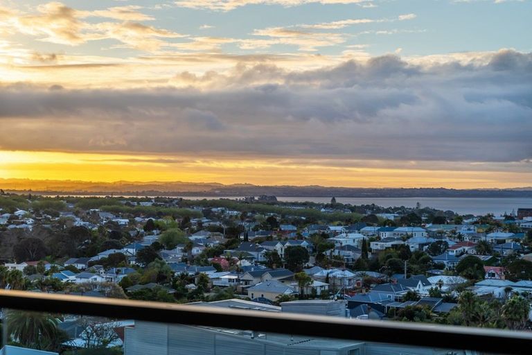 Photo of property in 505/12 Mackelvie Street, Grey Lynn, Auckland, 1021