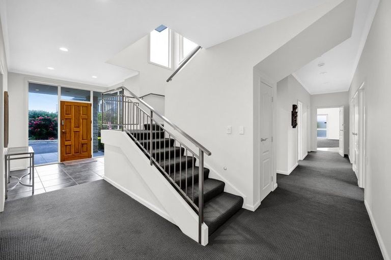 Photo of property in 8 Edna Wills Place, Hawera, 4610