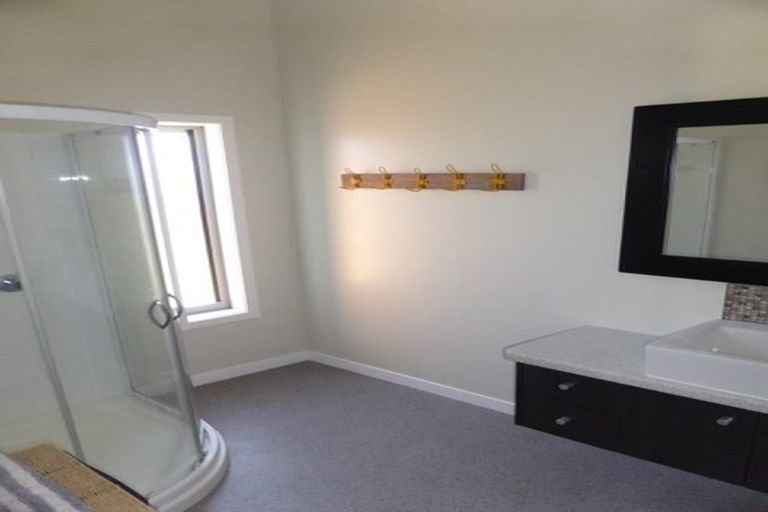 Photo of property in 22 Pacific Place, Whitianga, 3510