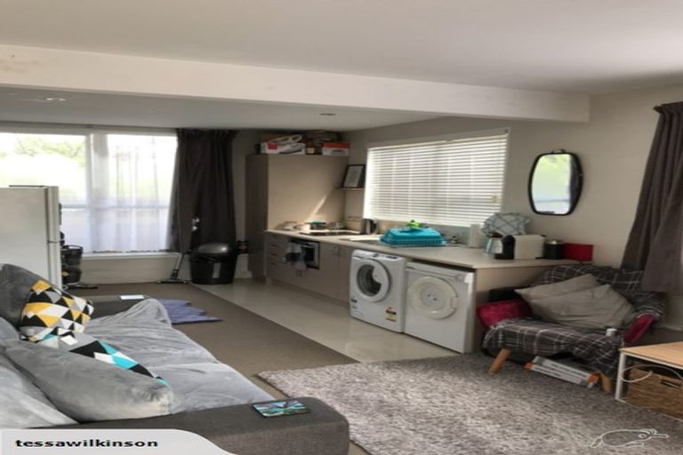 Photo of property in 2/14 Finchley Road, Torbay, Auckland, 0630