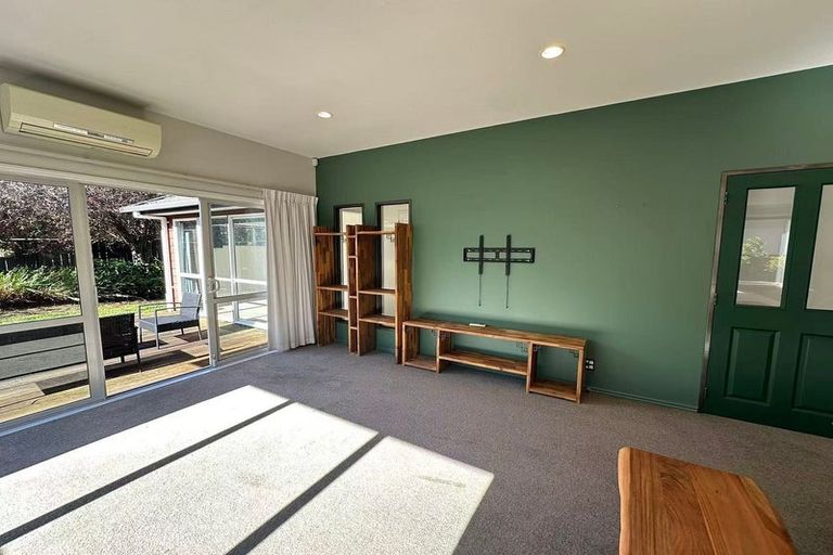 Photo of property in 63 Awamutu Grove, Waiwhetu, Lower Hutt, 5010