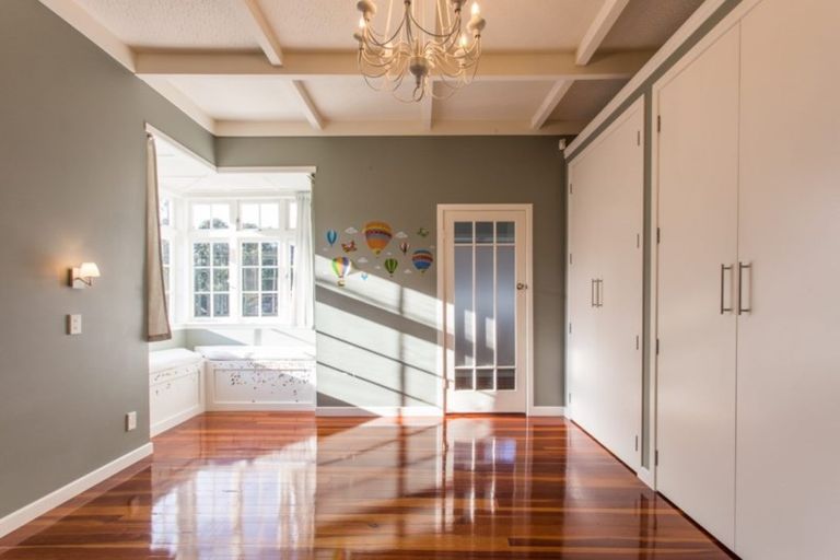 Photo of property in 16 Croydon Road, New Lynn, Auckland, 0600