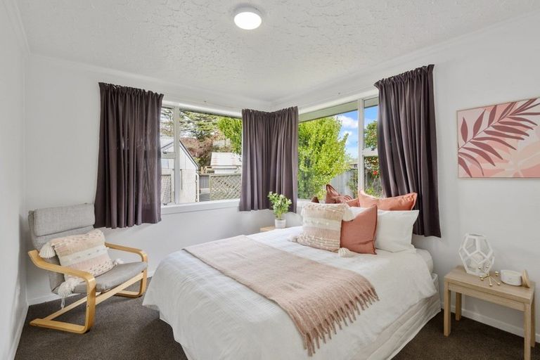 Photo of property in 22 Roswell Place, Islington, Christchurch, 8042