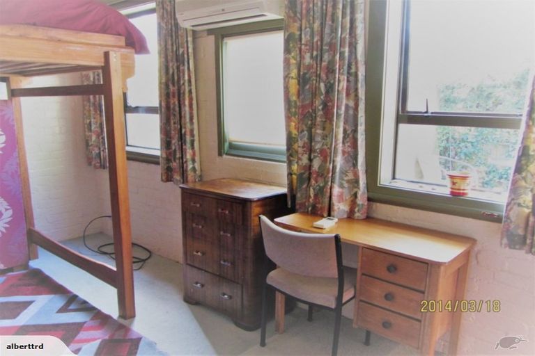 Photo of property in 60 Royal Terrace, Dunedin Central, Dunedin, 9016