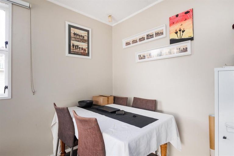 Photo of property in 181a Bridge Street, Bulls, 4818