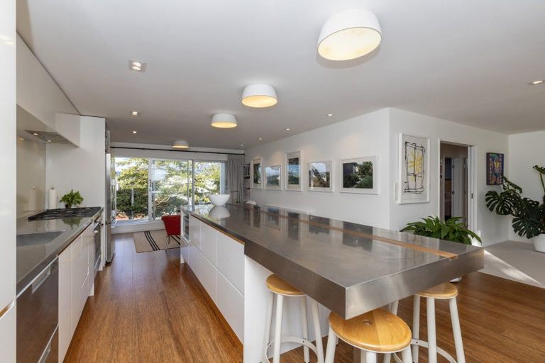 Photo of property in 5 Wharemauku Road, Raumati Beach, Paraparaumu, 5032