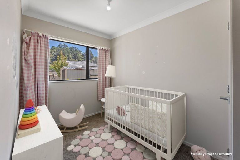 Photo of property in 6 Poppy Watts Grove, Stokes Valley, Lower Hutt, 5019