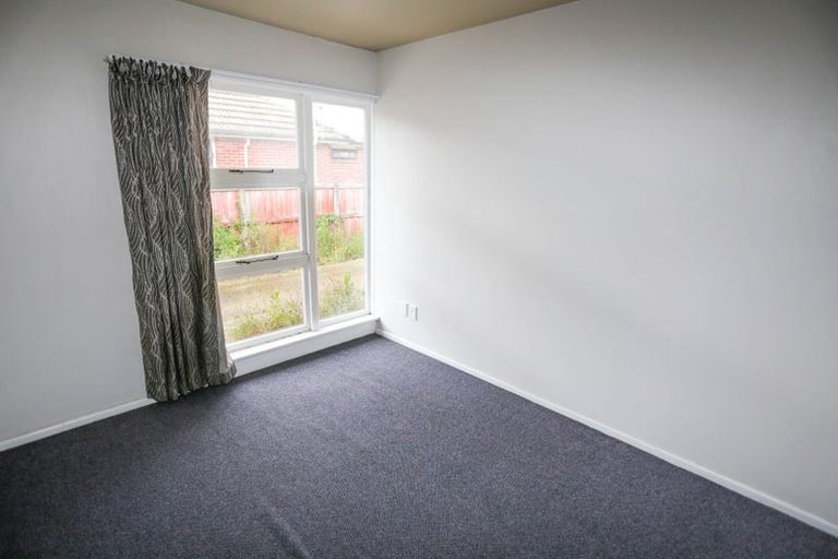 Photo of property in 12 Haslett Place, Upper Riccarton, Christchurch, 8041