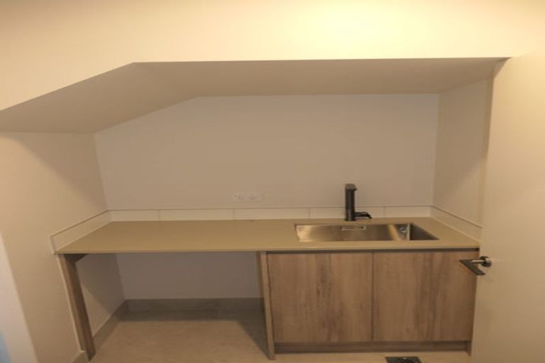 Photo of property in 8/2 Marlborough Crescent, Hobsonville, Auckland, 0616