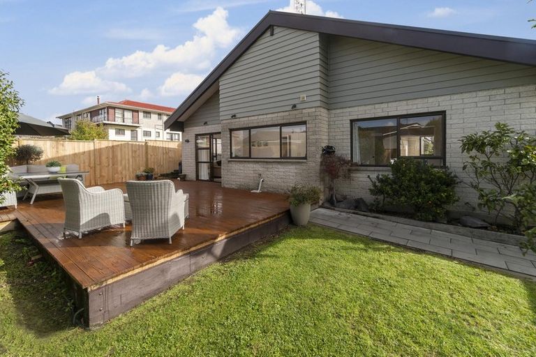 Photo of property in 15 White Heron Drive, Massey, Auckland, 0614