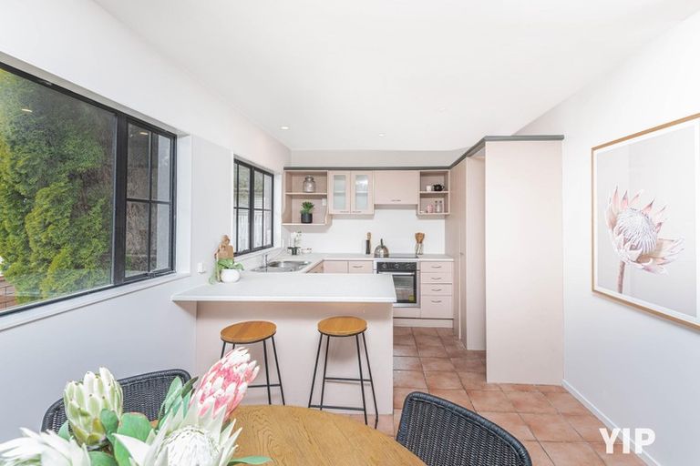 Photo of property in 2/10 Pohutukawa Street, Woburn, Lower Hutt, 5010