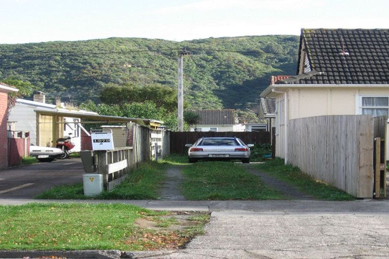 Photo of property in 1/1279 High Street, Taita, Lower Hutt, 5011