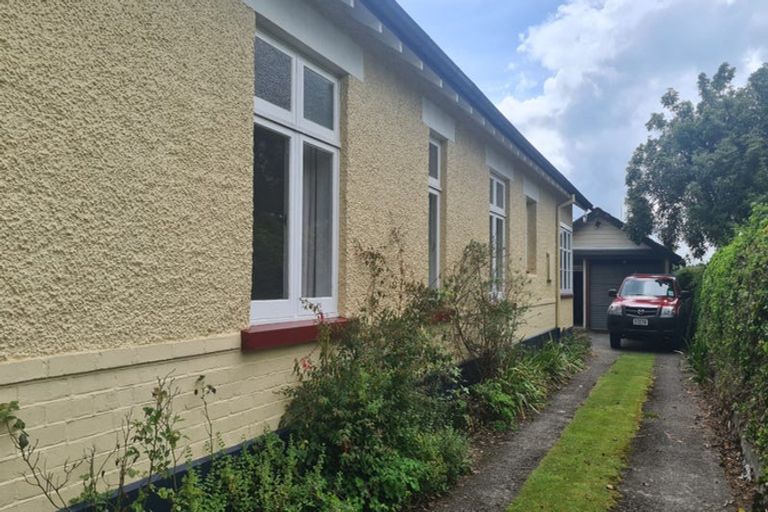 Photo of property in 16 Upper Plain Road, Masterton, 5810