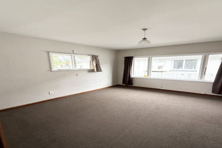 Photo of property in 153 Memorial Avenue, Burnside, Christchurch, 8053