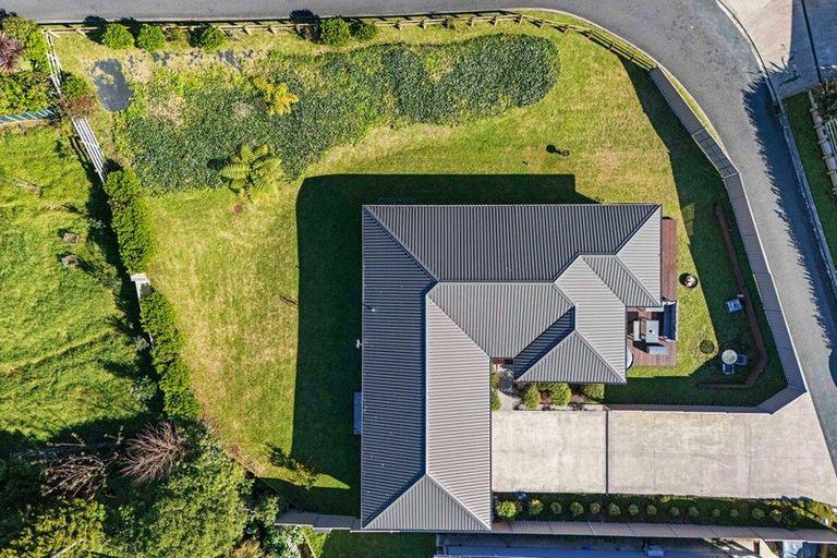 Photo of property in 4 Fern Lane, Whalers Gate, New Plymouth, 4310