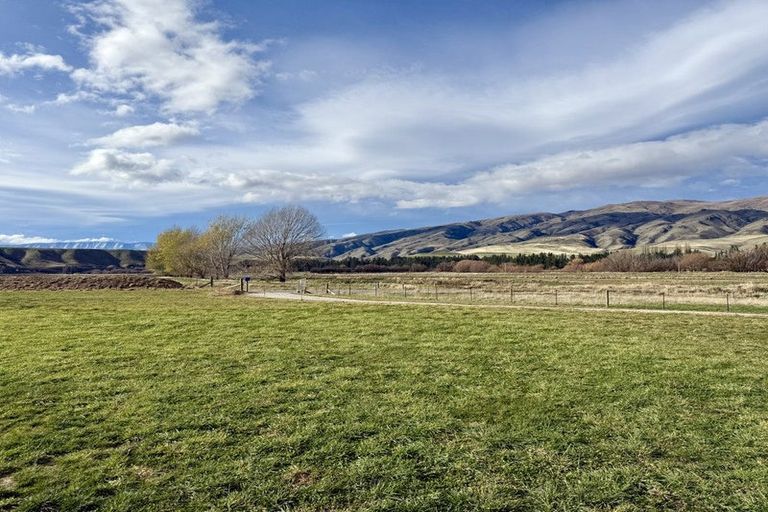 Photo of property in 1061 Ardgour Road, Tarras, Cromwell, 9383