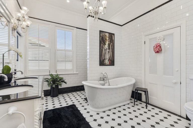 Photo of property in 104 Richmond Street, Petone, Lower Hutt, 5012