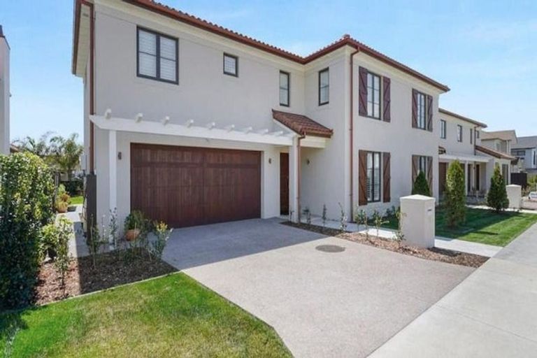 Photo of property in 8 Francesco Drive, Karaka, Papakura, 2113