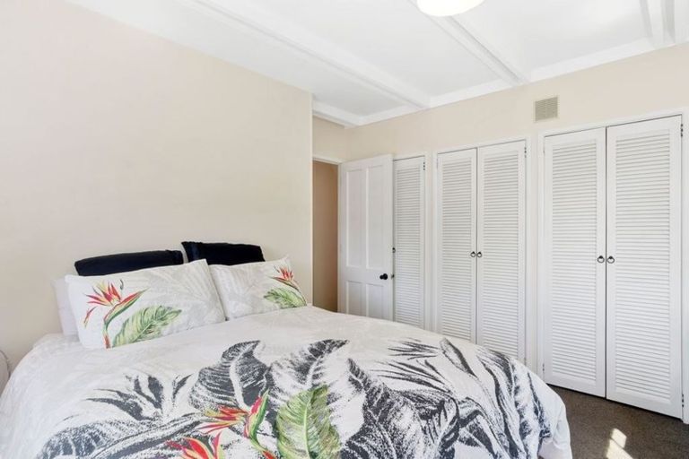 Photo of property in 2/48 Waiau Street, Torbay, Auckland, 0630